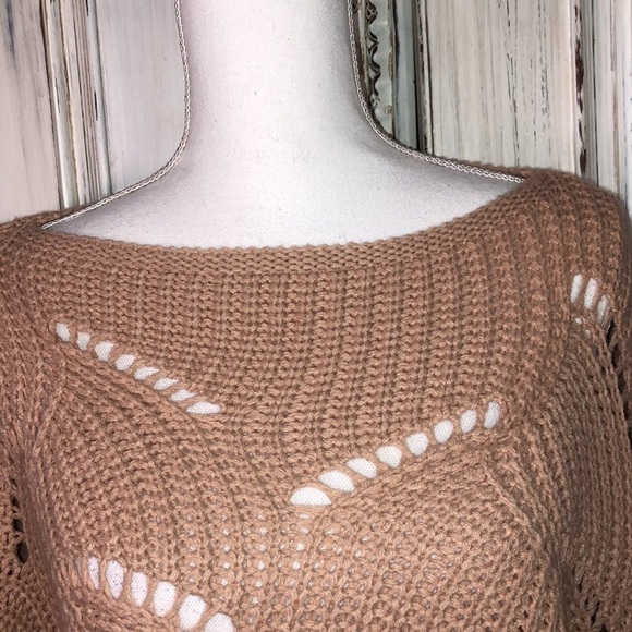 Elodie Blush Open Weave Batwing Sweater Size Medium - Picture 6 of 10
